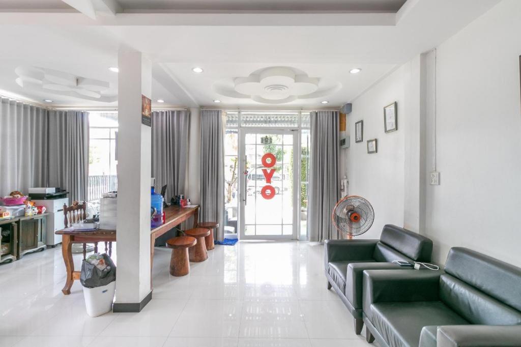 Oyo 75305 T Park Pak Chong Hotel Mu Si Bagian luar foto